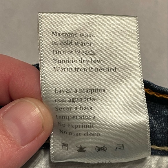 KanCan women’s size 27 waist women’s distressed shorts - Picture 7 of 9